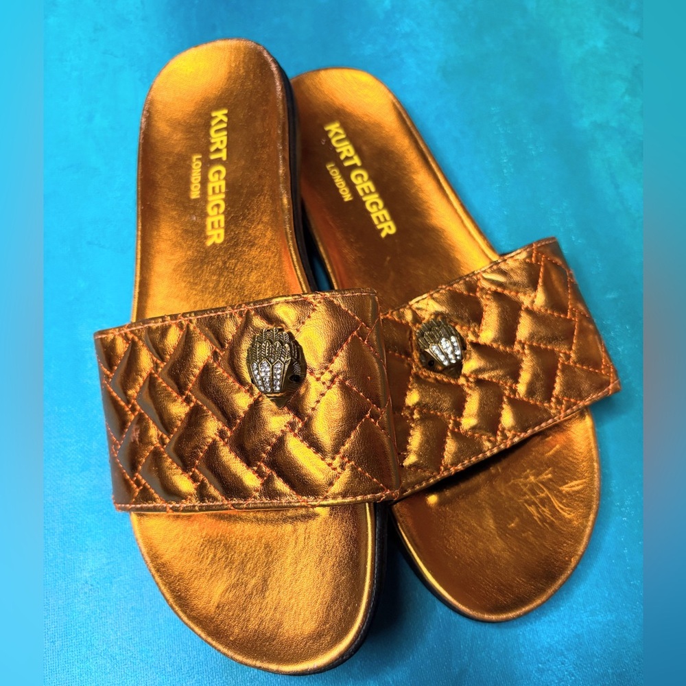 Kurt Geiger Sz 39 8.5 Meena Eagle Bird Metallic Gold Copper Stones Slide Sandals